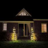 XMAS STARLIGHT® kerstverlichting Flexbelt Tree 80 warm wit LED licht 1.5 meter 2 stuks inclusief paal